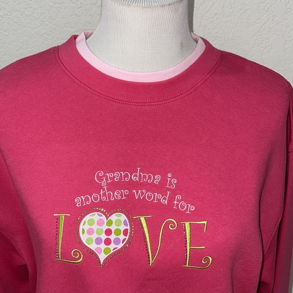 NWT  SIZE LARGE GRANDMA IS ANOTHER WORD FOR LOVE  sweatshirt - Picture 3 of 6